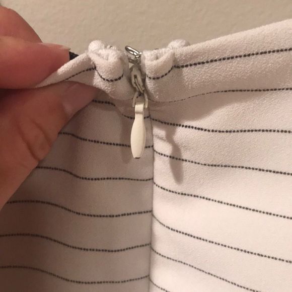 ELLE Asymmetrical Striped Sleeveless Peplum Top - Picture 7 of 10